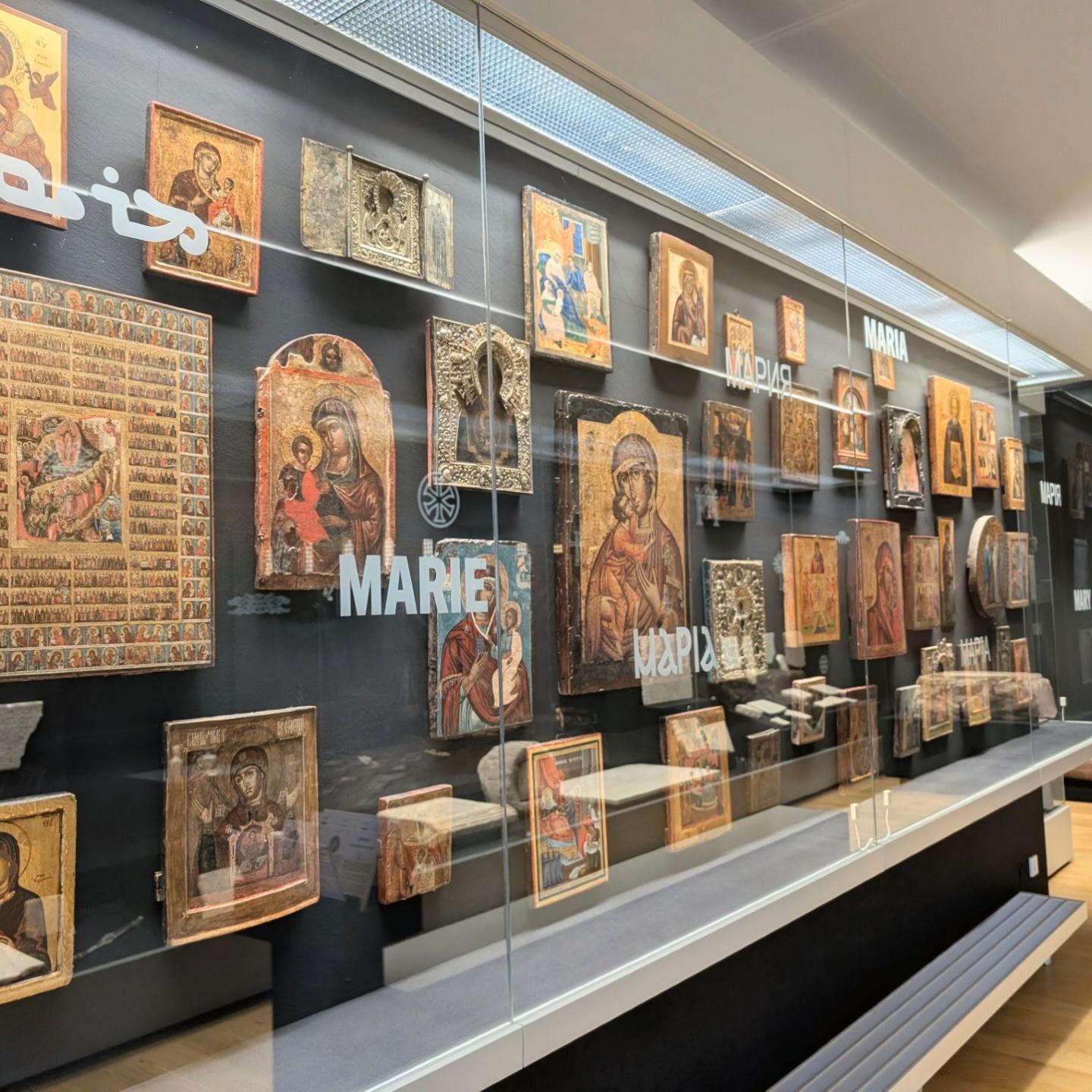 Marienikonen im Schaudepot im Museum am Dom Trier